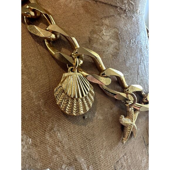 CHRISTIAN DIOR Necklace Seashell Shell Starfish Seahorse Chunky Gold Tone - Picture 6 of 15